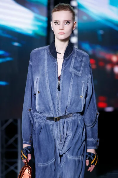 Look 9